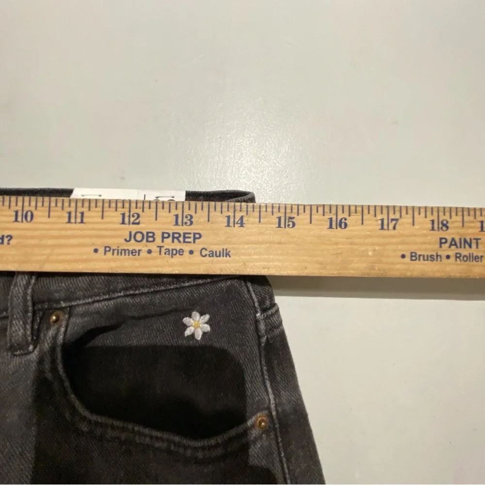 PacSun Highrise Straight Leg Black Embroidered Daisy Floral Jeans size 26 2 - Picture 6 of 14